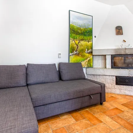 Dom wakacyjny 3 Bedroom Awesome In